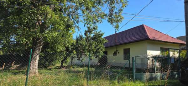 CHALUPA s POZEMKOM 1987 m2, v obci PERÍN - CHYM, okres KOŠICE - OKOLIE