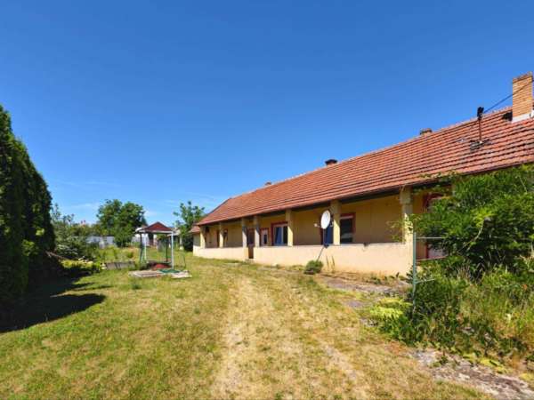 RODINNÝ DOM - CESTICE, 15 km od KOŠÍC, KOŠICE - OKOLIE, POZEMOK 992 m2
